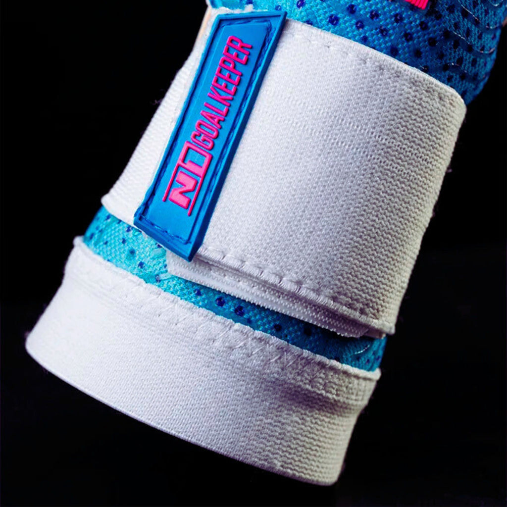 Close-up of N1 Zeus 2.0 Galaxy goalkeeper glove wrist strap featuring a professional elastic closure system for a secure and adjustable fit.